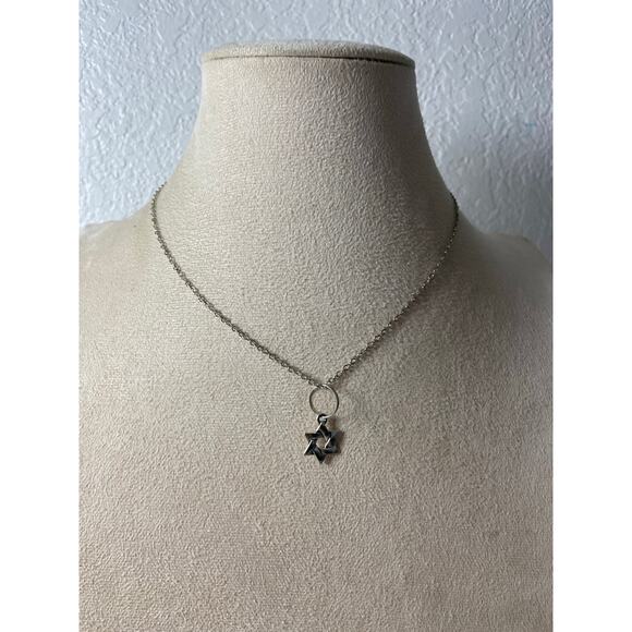 Vintage Inspired Star of David Pendant Necklace - Picture 1 of 3